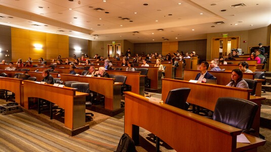 Participants listen to a presentation at the National Academy of Engineering’s Frontiers of Engineering (FOE) 2022 Symposium in Seattle.