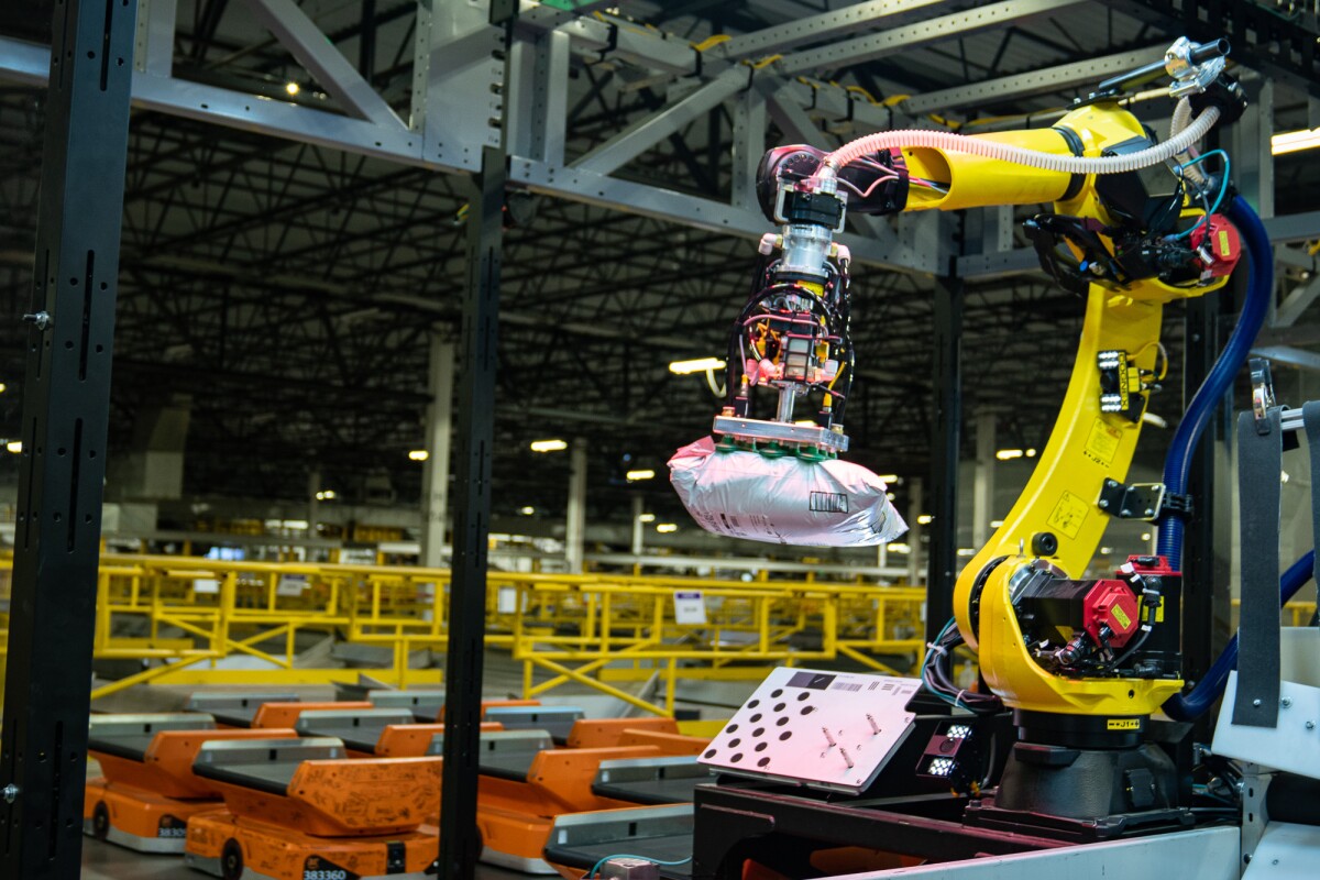 A close up of the Robin robotic arm