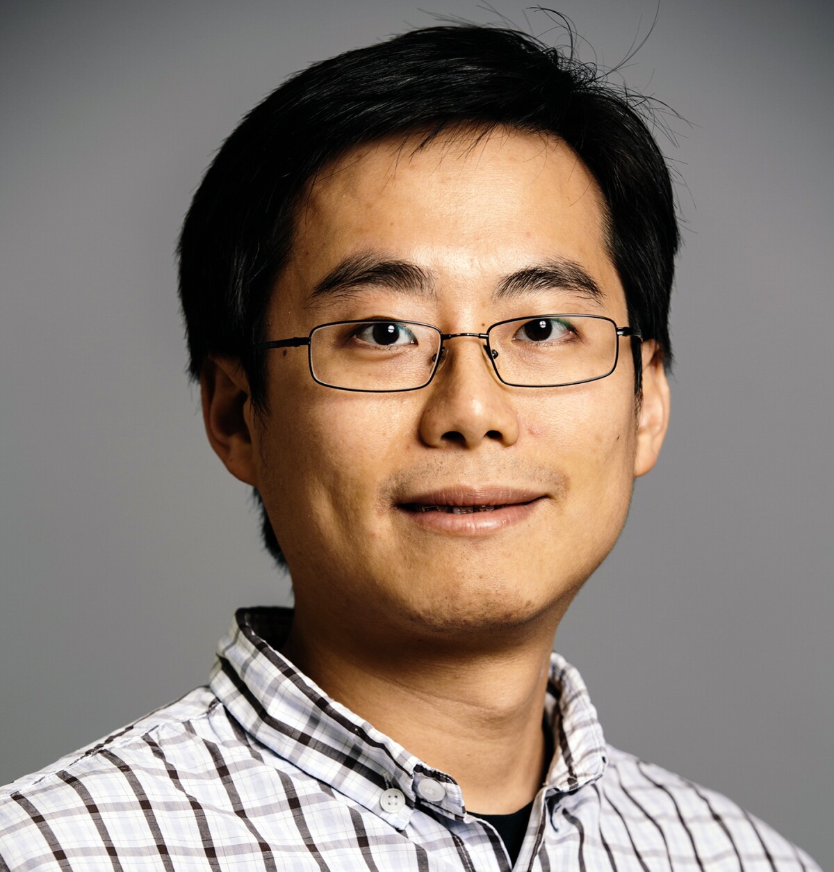 Profile photo shows Lihong Li, senior principal applied scientist at Amazon Ads