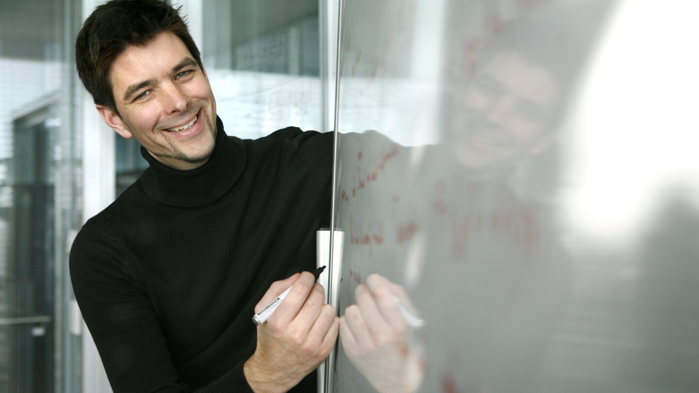 Amazon Scholar Matthias Bethge